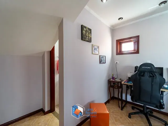 Outro com 1350m² 4 quartos e 5 banheiros, à venda, no bairro Loteamento Vale Azul I em Jundiaí