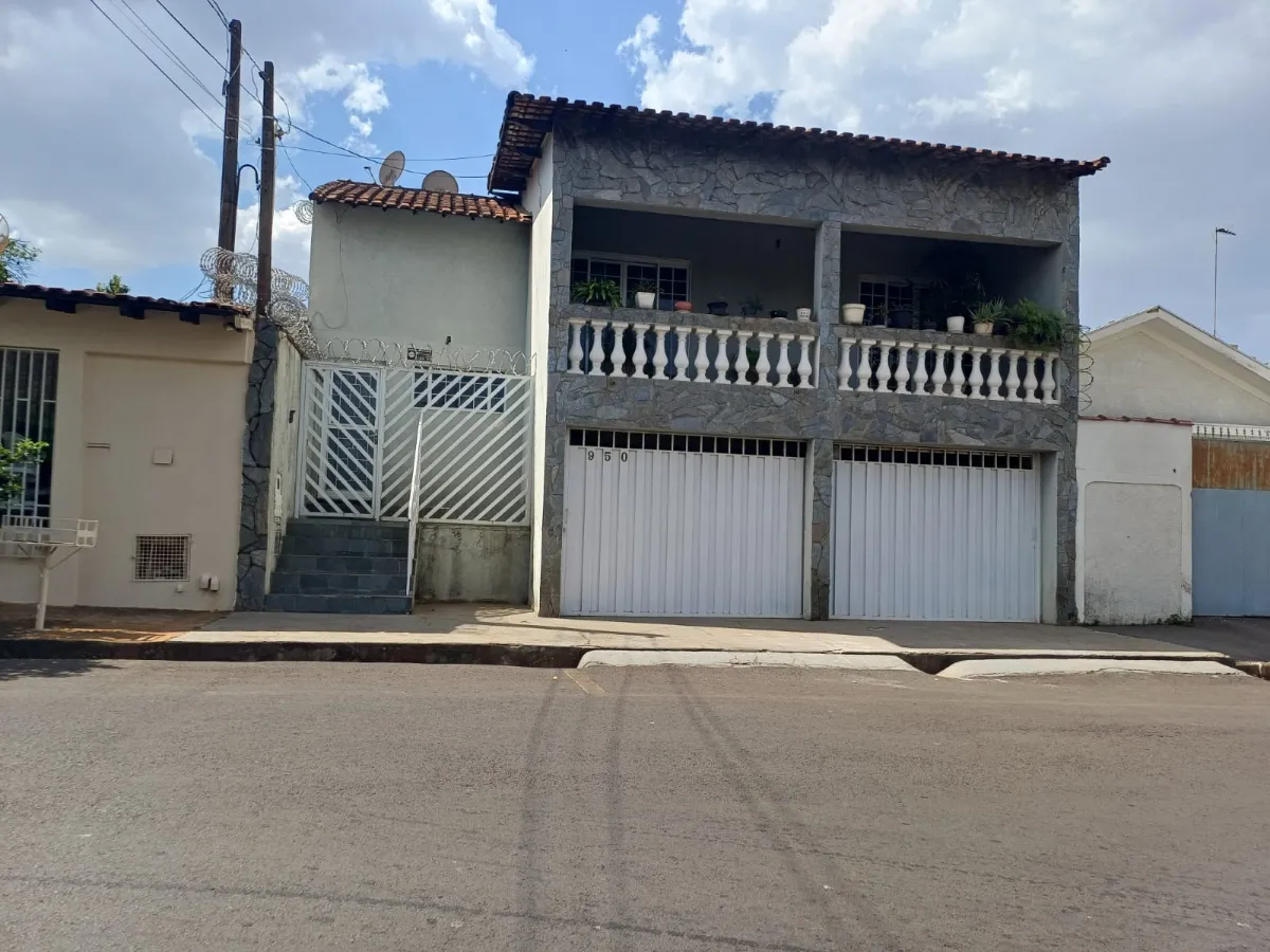 Casa de vila para venda em Vila Rezende com 3 quartos, sendo 1 suíte , 192m²