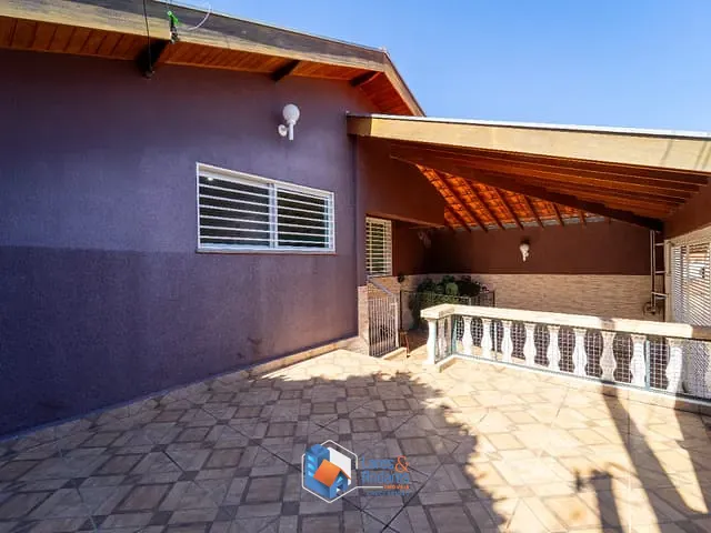 Outro com 200m² 4 quartos e 2 banheiros, à venda, no bairro Parque Residencial Eloy Chaves em Jundiaí