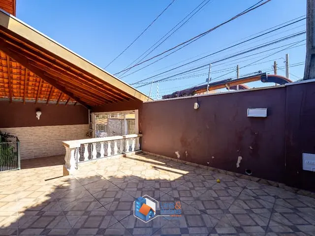 Outro com 200m² 4 quartos e 2 banheiros, à venda, no bairro Parque Residencial Eloy Chaves em Jundiaí