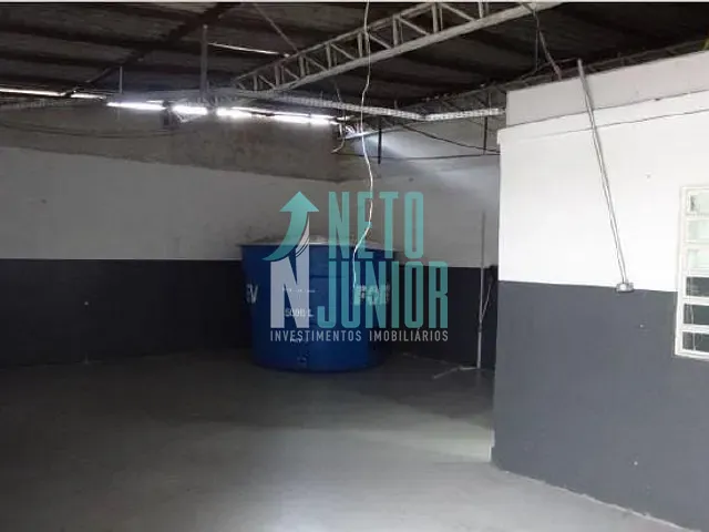 Galpão com 670m², para alugar, no bairro Capela do Socorro em São Paulo