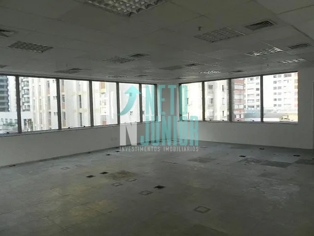 Conjunto com 356m², à venda ou para alugar, no bairro Vila Olímpia em São Paulo