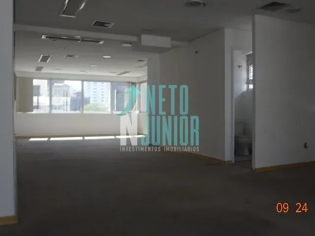 Conjunto com 210m², para alugar, no bairro Cerqueira César em São Paulo