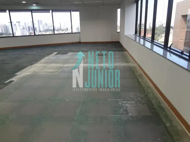 Conjunto com 885m², para alugar, no bairro Brooklin em São Paulo
