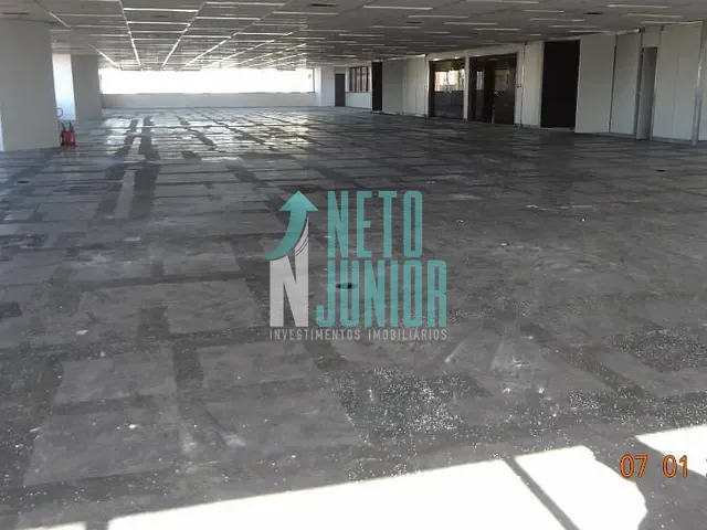 Conjunto com 885m², para alugar, no bairro Brooklin em São Paulo
