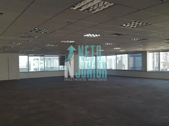 Sala com 267m², para alugar, no bairro Brooklin em São Paulo