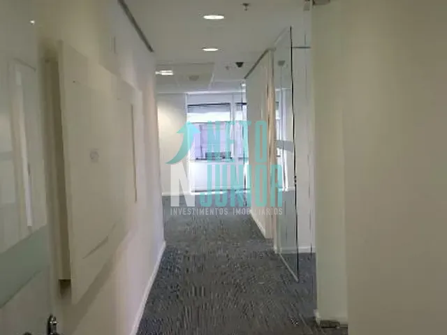 Conjunto com 300m², para alugar, no bairro Vila Nova Conceição em São Paulo