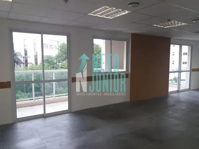 Conjunto com 220m², à venda ou para alugar, no bairro Brooklin Novo em São Paulo
