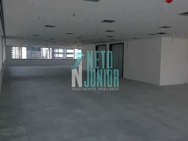 Conjunto com 326m², à venda, no bairro Itaim Bibi em São Paulo