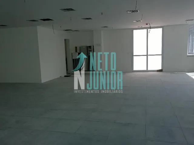 Conjunto com 326m², à venda, no bairro Itaim Bibi em São Paulo