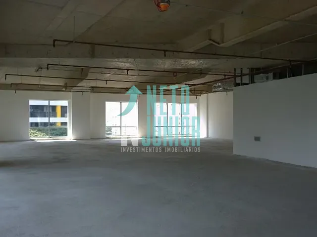 Conjunto com 1169m², para alugar, no bairro Itaim Bibi em São Paulo