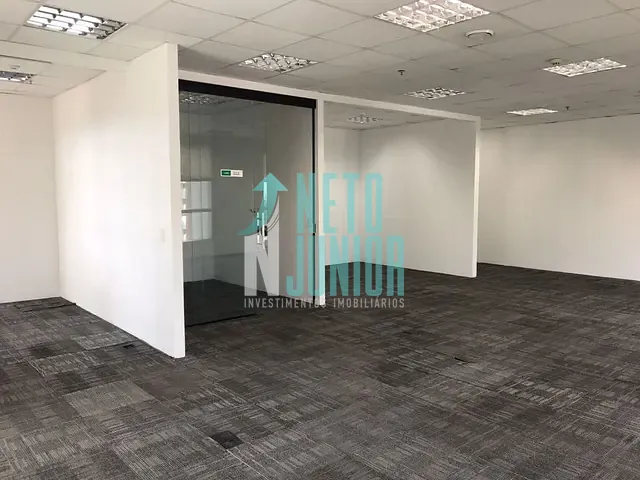Conjunto com 160m², para alugar, no bairro Chácara Santo Antônio em São Paulo