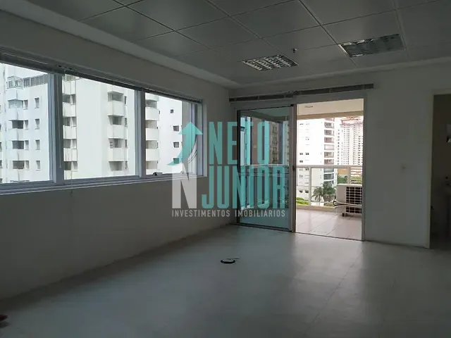 Conjunto com 50m², à venda, no bairro Indianópolis em São Paulo