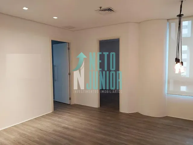 Conjunto com 260m², para alugar, no bairro Vila Olímpia em São Paulo