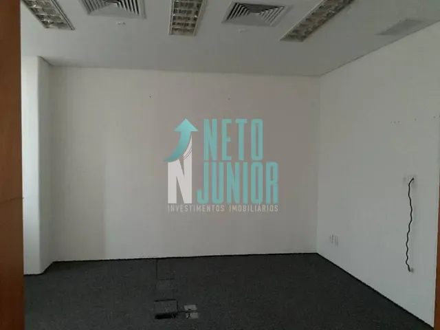 Conjunto com 375m², à venda ou para alugar, no bairro Cidade Monções em São Paulo