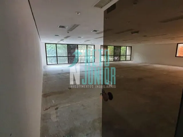 Sala com 251m², para alugar, no bairro Vila Olímpia em São Paulo