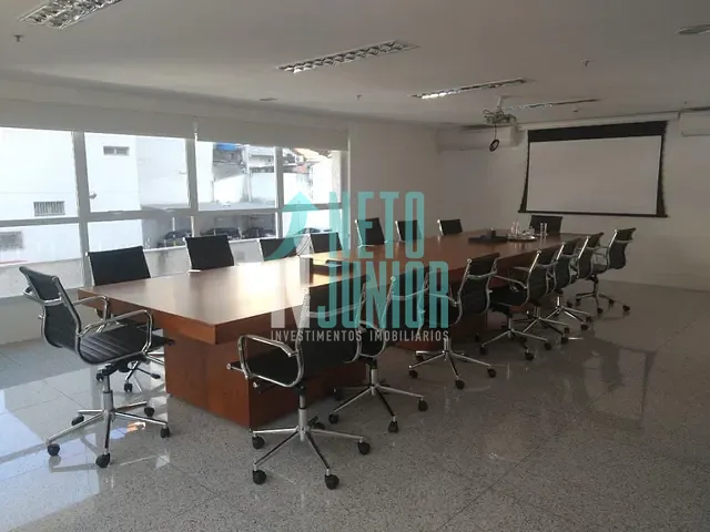 Conjunto com 136m², para alugar, no bairro Indianópolis em São Paulo