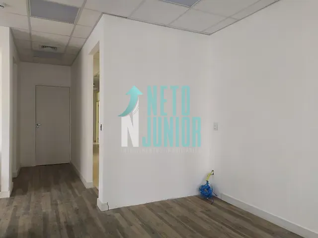 Conjunto com 136m², para alugar, no bairro Indianópolis em São Paulo