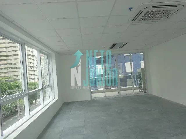 Conjunto com 136m², para alugar, no bairro Indianópolis em São Paulo