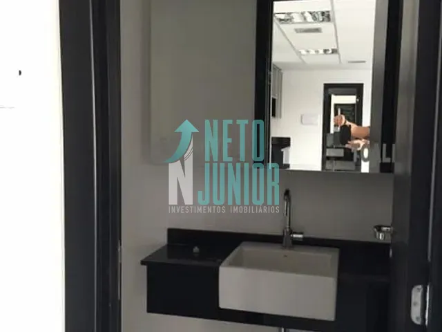 Conjunto com 150m², à venda, no bairro Vila Hamburguesa em São Paulo