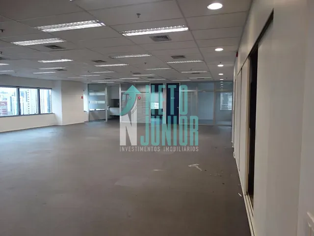 Conjunto com 242m², para alugar, no bairro Vila Nova Conceição em São Paulo