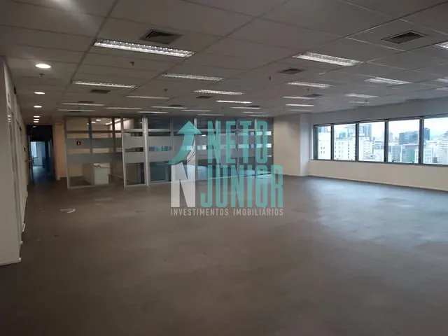 Conjunto com 242m², para alugar, no bairro Vila Nova Conceição em São Paulo