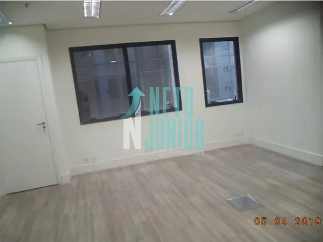 Conjunto com 79m², à venda ou para alugar, no bairro Vila Olímpia em São Paulo
