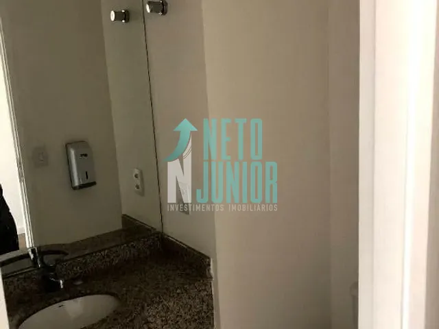 Conjunto com 32m², à venda ou para alugar, no bairro Vila Olímpia em São Paulo
