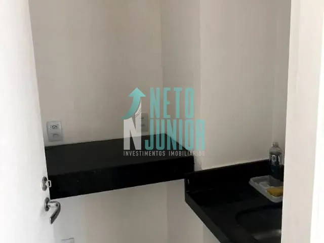 Conjunto com 32m², à venda ou para alugar, no bairro Vila Olímpia em São Paulo
