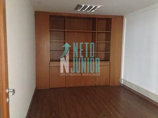 Conjunto com 489m², para alugar, no bairro Vila Olímpia em São Paulo