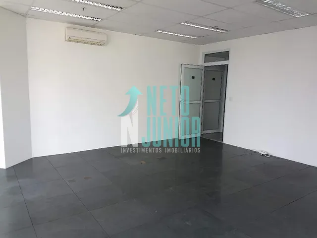 Conjunto com 48m², para alugar, no bairro Brooklin Novo em São Paulo