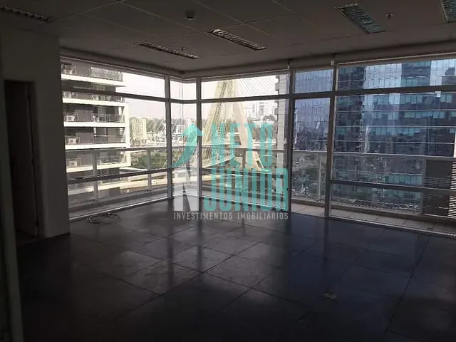 Conjunto com 48m², para alugar, no bairro Brooklin Novo em São Paulo