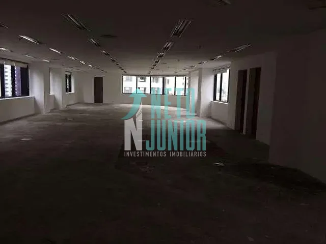 Conjunto com 223m², para alugar, no bairro Cidade Monções em São Paulo