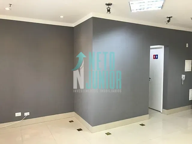 Conjunto com 55m², à venda ou para alugar, no bairro Indianópolis em São Paulo