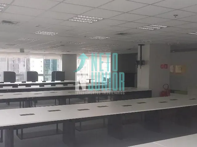 Conjunto com 415m², para alugar, no bairro Itaim Bibi em São Paulo