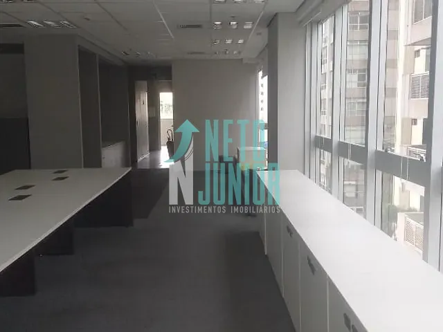 Conjunto com 415m², para alugar, no bairro Itaim Bibi em São Paulo