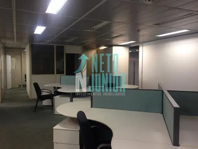 Sala com 260m², para alugar, no bairro Vila Olímpia em São Paulo