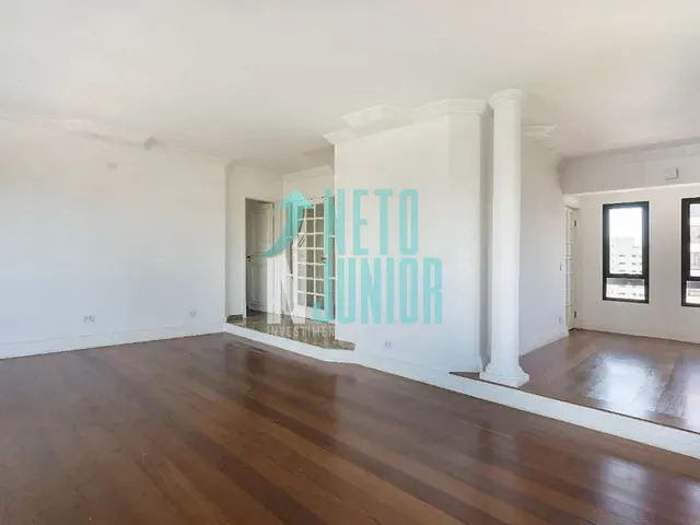Cobertura com 306m² 4 quartos e 3 banheiros, à venda ou para alugar, no bairro Moema em São Paulo
