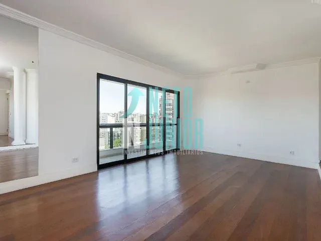 Cobertura com 306m² 4 quartos e 3 banheiros, à venda ou para alugar, no bairro Moema em São Paulo