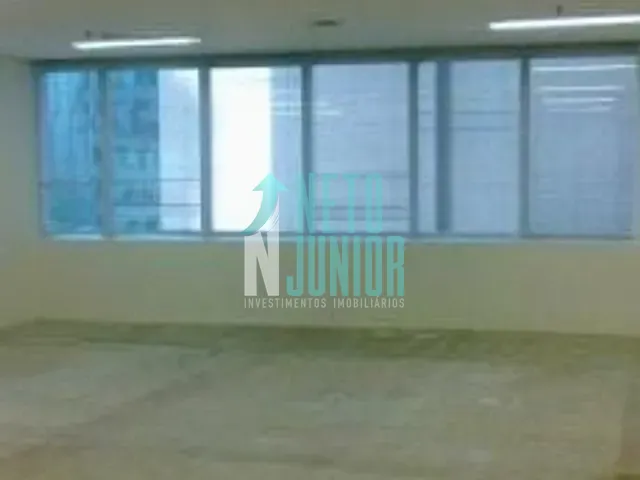 Conjunto com 86m², para alugar, no bairro Cidade Monções em São Paulo