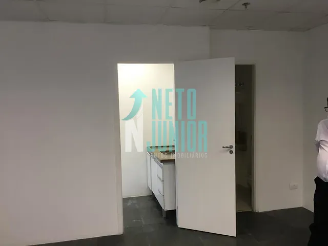Conjunto com 56m², à venda ou para alugar, no bairro Vila São Francisco em São Paulo