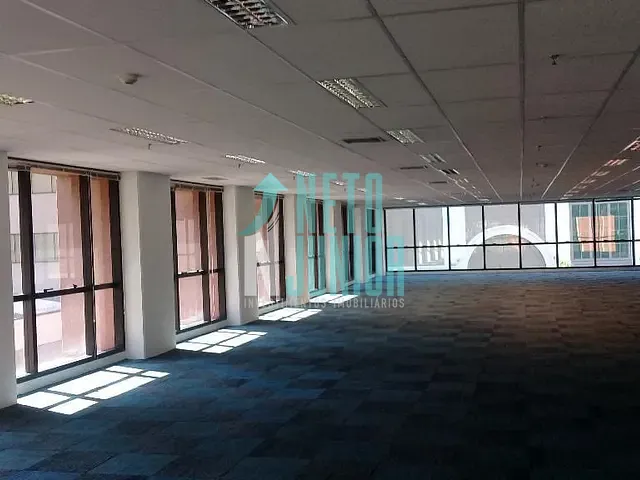 Conjunto com 250m², para alugar, no bairro Vila Olímpia em São Paulo