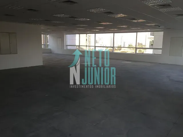 Conjunto com 251m², para alugar, no bairro Brooklin Paulista em São Paulo