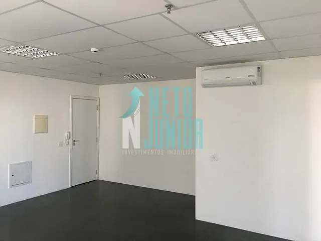 Conjunto com 400m², para alugar, no bairro Vila Gertrudes em São Paulo