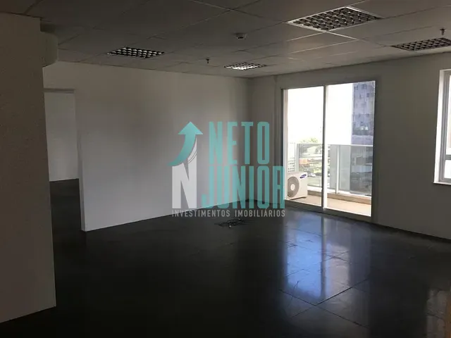 Conjunto com 41m², para alugar, no bairro Vila Gertrudes em São Paulo