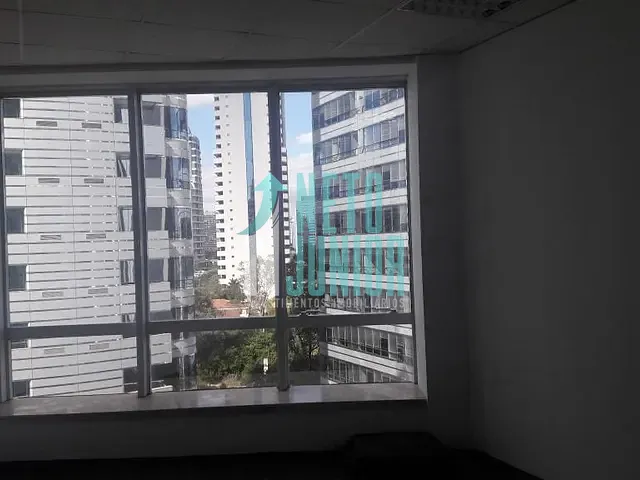 Sala com 133m², para alugar, no bairro Brooklin em São Paulo