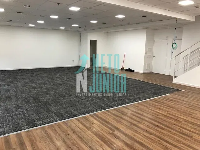 Conjunto com 256m², para alugar, no bairro Vila Cordeiro em São Paulo