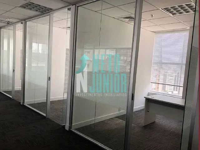 Conjunto com 458m², à venda ou para alugar, no bairro Vila Olímpia em São Paulo