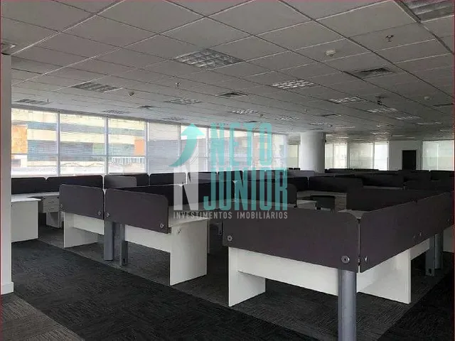 Conjunto com 458m², à venda ou para alugar, no bairro Vila Olímpia em São Paulo