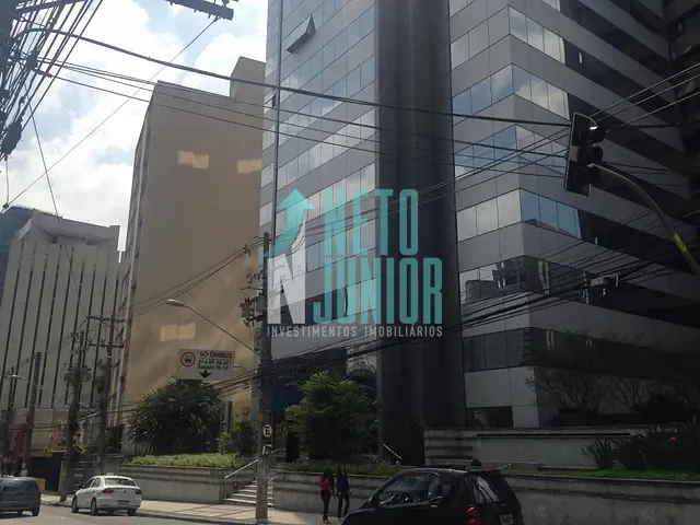 Conjunto com 162m², para alugar, no bairro Itaim Bibi em São Paulo